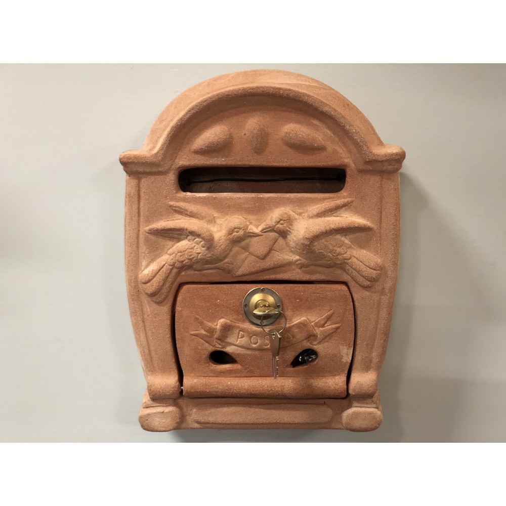 Cassetta della Posta con Uccellini in Terracotta