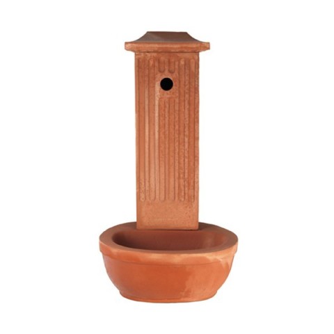 Fontana da terra scannelllata con base tonda in terracotta