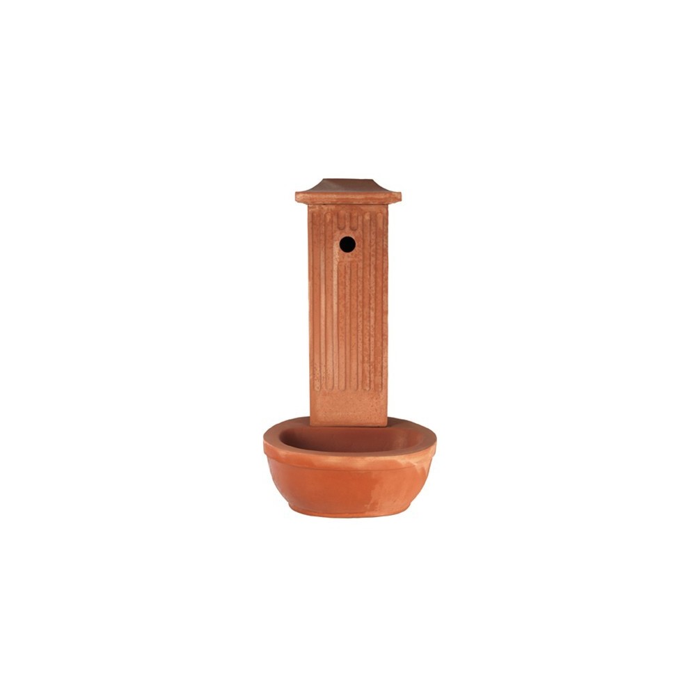 Fontana da terra scannelllata con base tonda in terracotta
