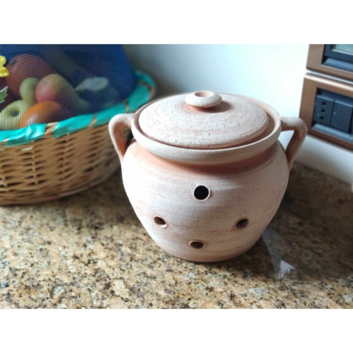 Garlic/Onion Holder in Terracotta