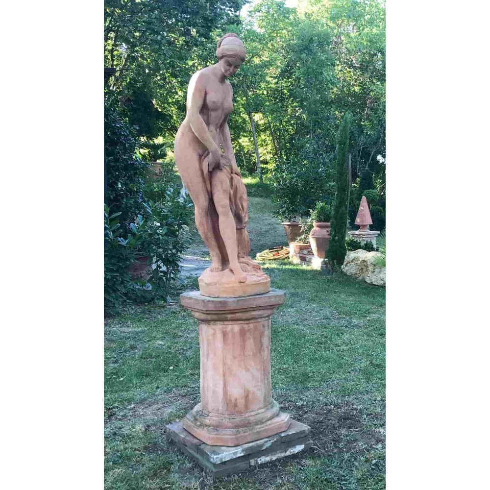 Statua Falconet in terracotta | Terrecotte Cestenoli