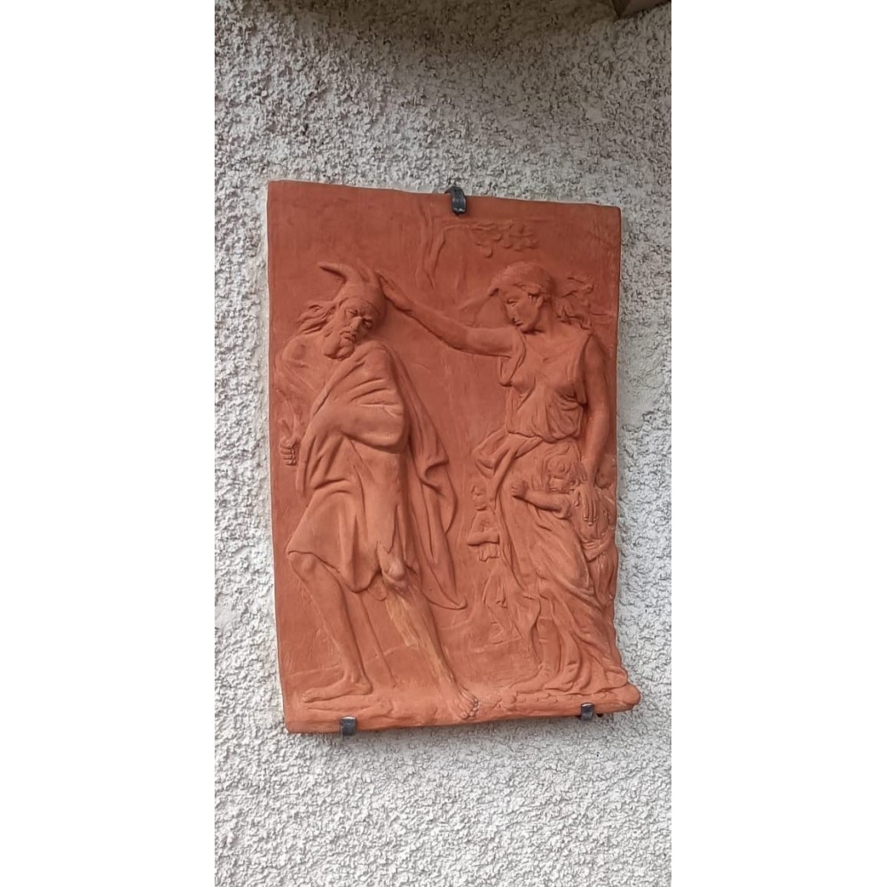 Pannello della abbondanza che scaccia l'avaro in terracotta | Terrecotte Cestenoli